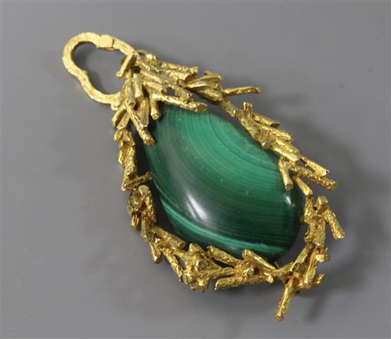 A 1970s 9ct gold and malachite set drop pendant brooch, 62mm.